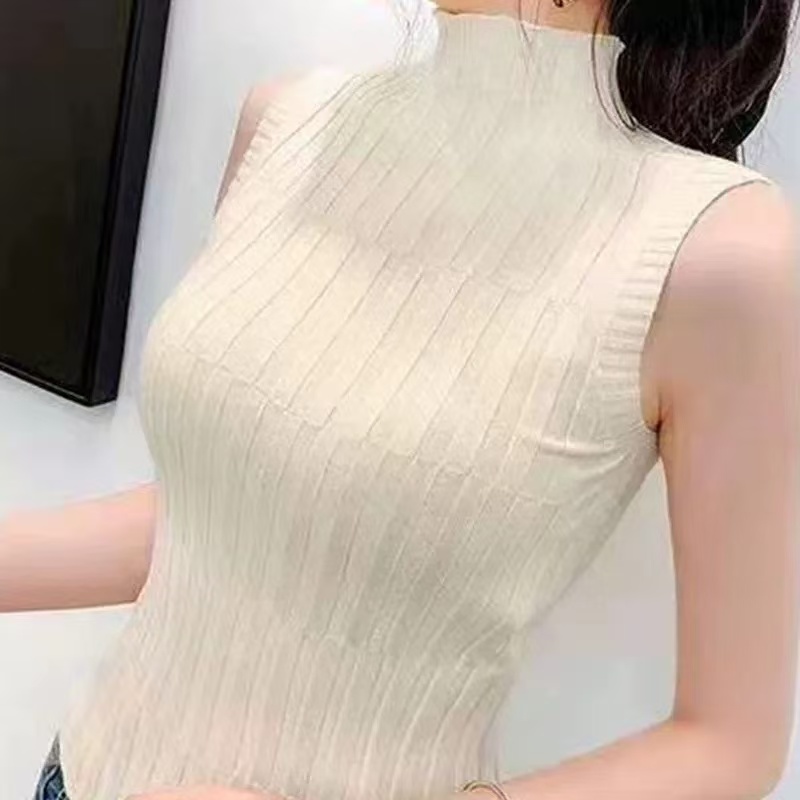骨格ウェーブ ハイネックノースリーブニット