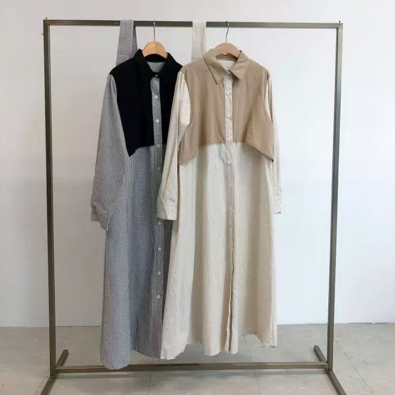 骨格ウェーブ レイヤード風ストライプシャツワンピース
