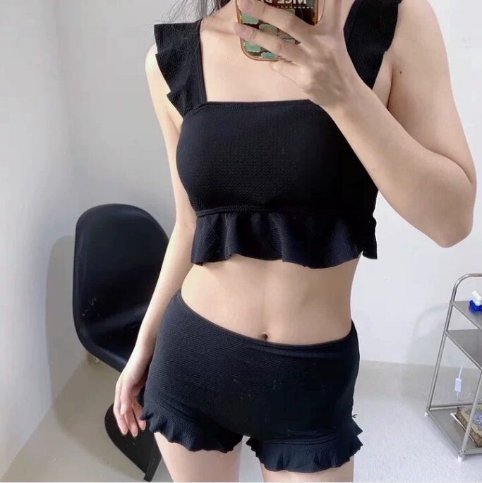 骨格ウェーブ 美シルエット 上品デザイン セパレート水着