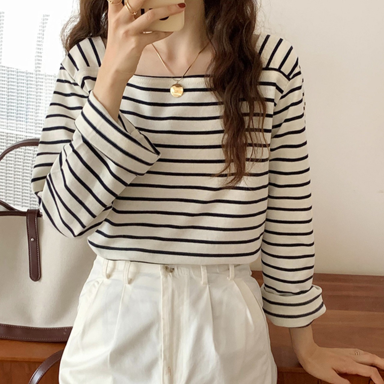 骨格ウェーブ スクエアネックボーダーTシャツ