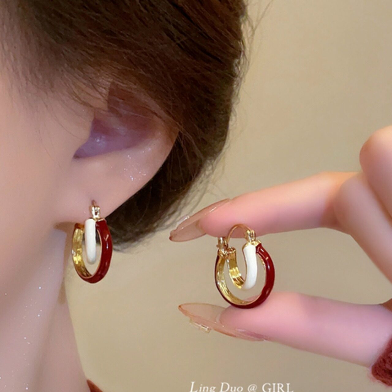 骨格ウェーブ ツイストリングピアス