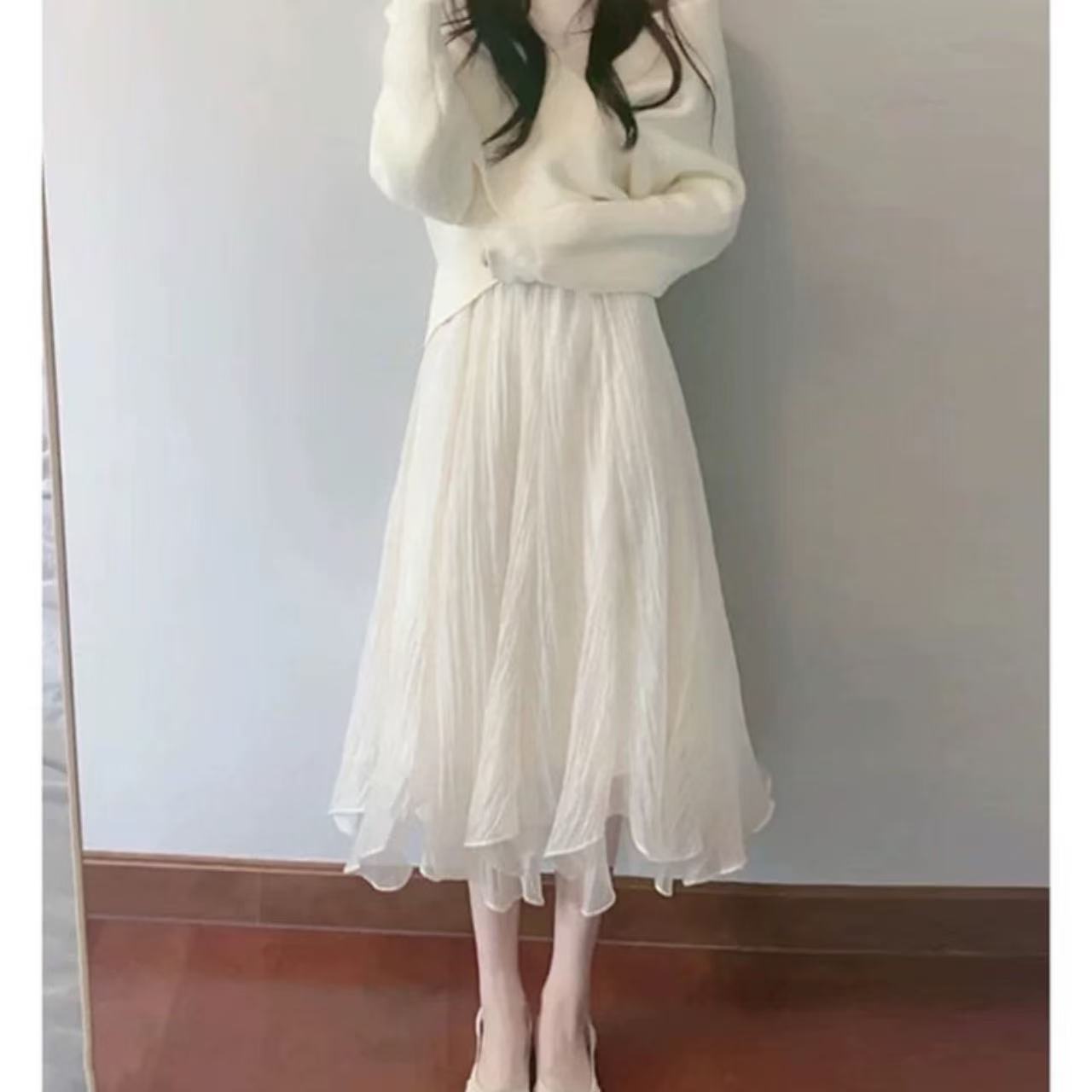 骨格ウェーブ 上品レース素材 レディース 姫コーデにも  着回し