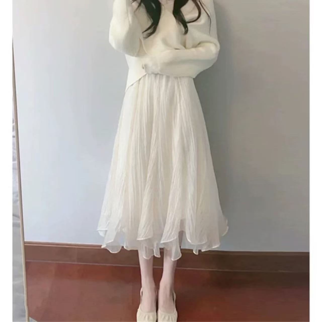 骨格ウェーブ 上品レース素材 レディース 姫コーデにも  着回し