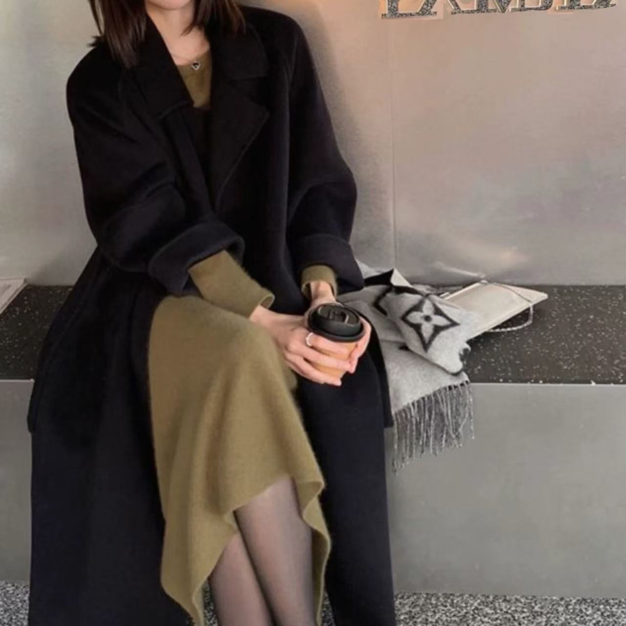 骨格ウェーブロングベルトコート