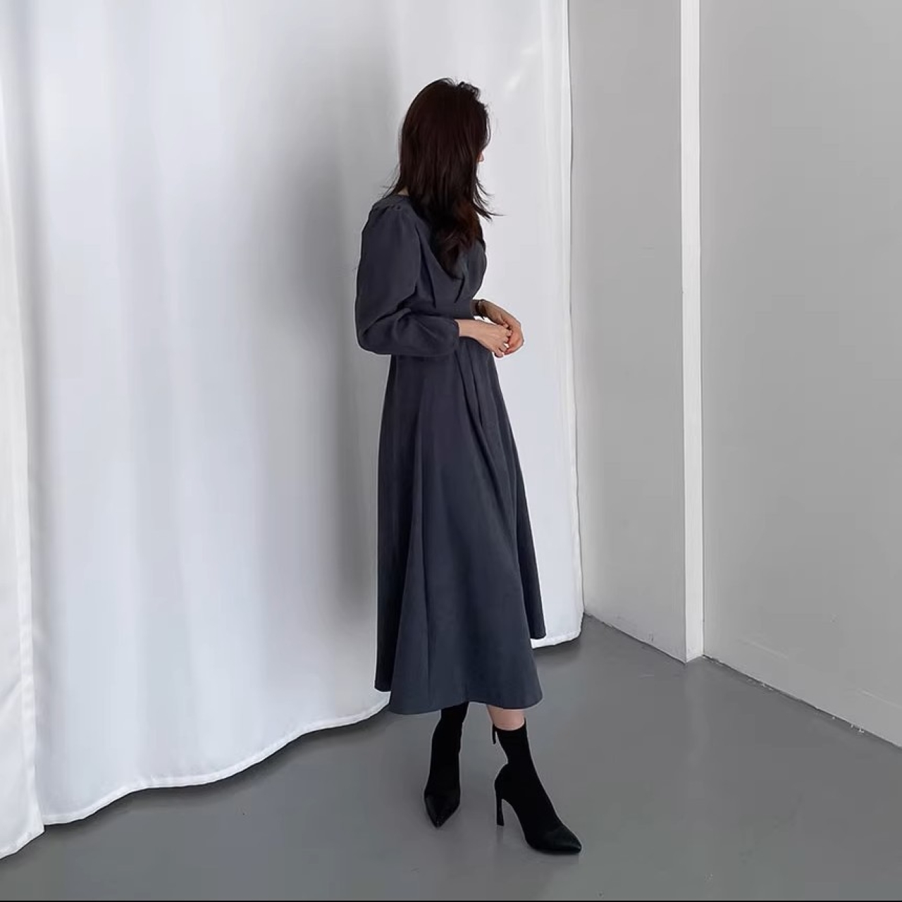骨格ウェーブ ウエストタックロングワンピース