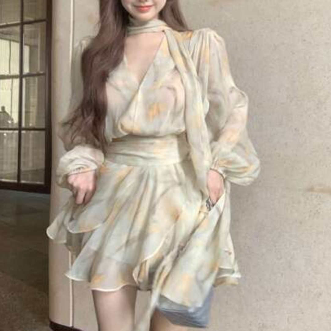 骨格ウェーブ フローラル Vネック 長袖 シフォンワンピース ウエストシェイプ ミニ丈